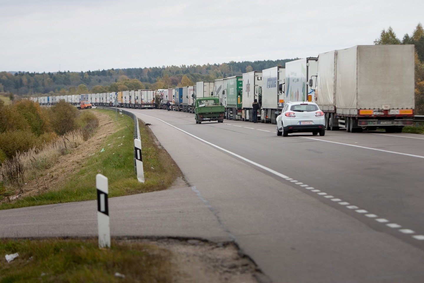 Vežėjai nepatenkinti nuo liepos Prancūzijoje įsigaliosiančiais reikalavimais krovininio ir keleivinio transporto kompanijoms dėl darbuotojų užmokesčio.