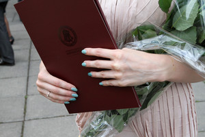Studentai: turime susimokėti, kitaip negausime diplomo