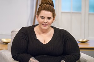 „Plius“ dydžio modelis Tess Holliday pagimdė sūnų