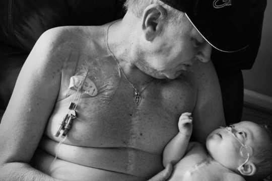 Jausminga senelio ir anūko nuotrauka pravirkdė pasaulį