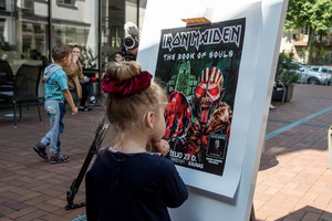 Eksperimentas: uždraustąjį „Iron Maiden“ plakatą įvertino vaikai