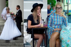 Vilniaus gatvės stilius: vestuvių nuotaika ir romantiškas lietus