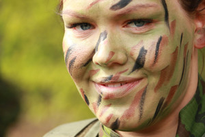 Dainininkė Girmantė nesigaili sceną iškeitusi į karo lauką