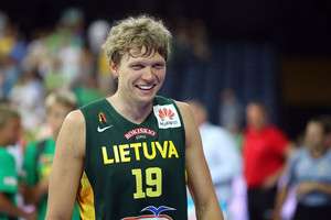 M. Kuzminskas žengė į NBA pasaulį – rodo save NBA klubams