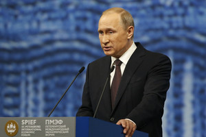 V. Putinas įžvelgia naujo Šaltojo karo grėsmę