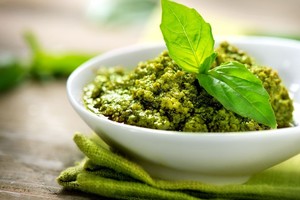 Kelios gudrybės, kurios pravers ruošiant bazilikų pesto padažą