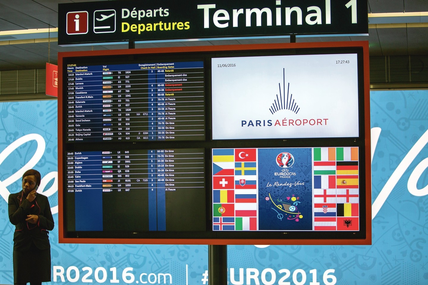 Net ir į Europos futbolo pirmenybes kai kurie svečiai vėlavo, nes būtent tuo metu streikavo „Air France“ darbuotojai.