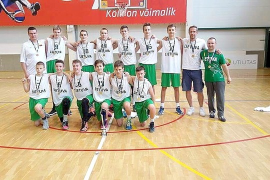 Lietuvos keturiolikmečiai Taline skynė auksą, merginos – bronzą