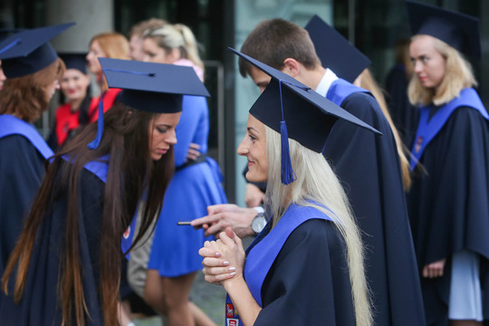 KTU absolventų diplomų įteikimo šventėje – tūkstančiai studentų