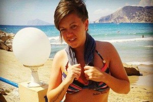 Pasitepusi populiariu įdegio kremu – vos nemirė