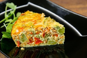 Trispalvį daržovių apkepą giria visi iliuzionisto svečiai