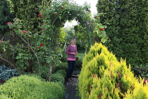 Neįtikėtina, kaip 64 metų dzūkė tvarkosi savo sodyboje