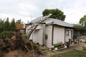 Kai kurių namų savininkai vėtros tikrai turėtų bijoti