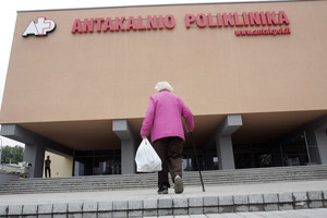 Pratrūko dėl senjorų elgesio, kuris siutina visus poliklinikoje