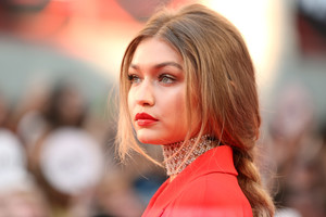 Gigi Hadid gavo reklamos sutartį su „Max Mara“