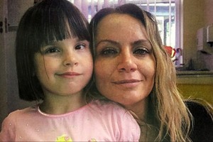 Apakinta meilės moteris gynė šaltakraujį dukrelės žudiką