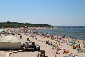 Palangoje – minios saulės išsiilgusių poilsiautojų