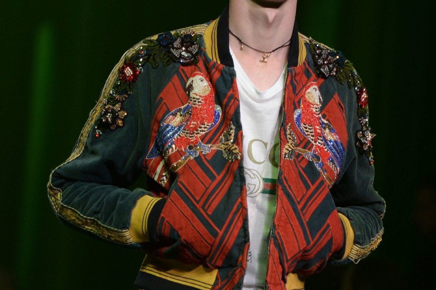 „Gucci“ kolekcija 2017 m. pavasariui ir vasarai.<br>„Scanpix“ nuotr.