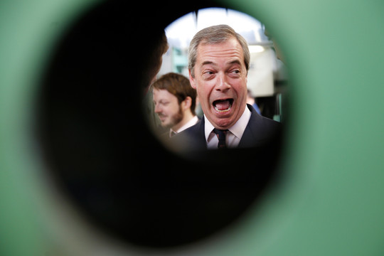 „Brexit“ stovykla jau atsiėmė pažadus, kuriais apmovė britus