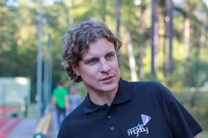 Chorui geriausia gimtadienio dovana – metalo grupės atvykimas