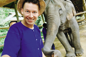 Tailande Rimvydą Širvinską-Makalių apšvarino dramblys