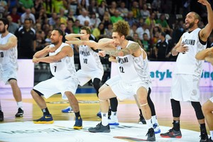 Klaipėda užkerėta: prieš krepšinio kovą – magiškas haka šokis