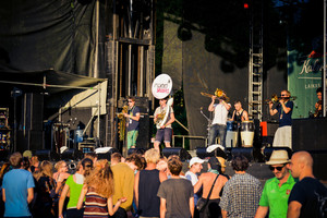 Varniuose prasidėjo geros nuotaikos festivalis „Bliuzo naktys“