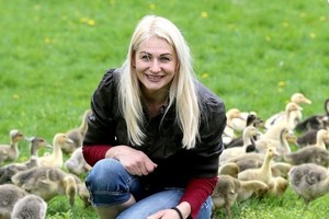 Kailių salono ir buto Vilniuje netekusi moteris karaliauja kaime