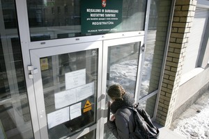 Dėl neįgalumo – tik neplauta galva ir prasčiausiais drabužiais