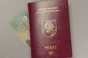 Teismas nurodė Lietuvos pilietės pavardę pase rašyti su „w“