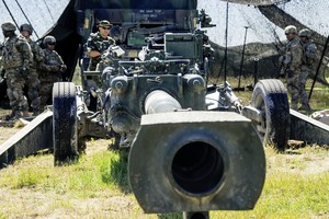 Savo gabumus NATO ir Rusija lavina abipus Baltijos šalių sienos