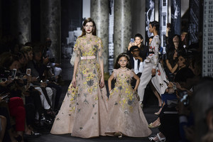 Aukštoji mada: „Elie Saab“ kolekcija tikroms karalienėms