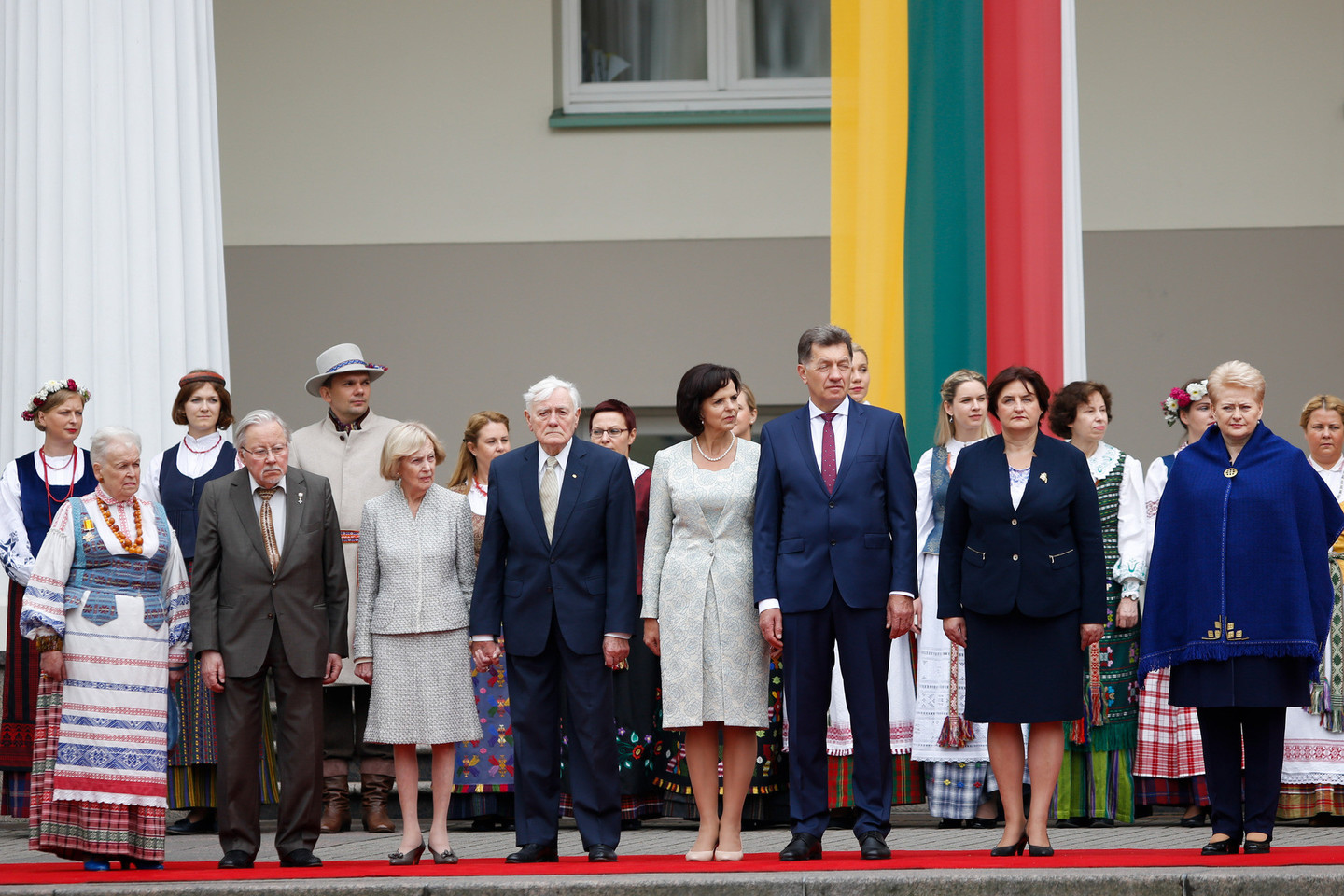 Prezidentė pažymėjo, kad visi lietuvių patirti sunkumai, visos pergyventos skriaudos parodo, kad nugalėti ir išlikti – įmanoma.<br>T.Bauro nuotr.