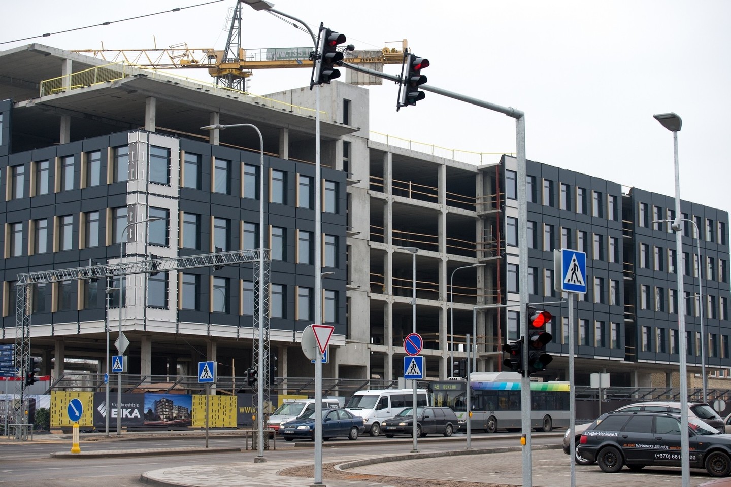 Birželio mėnesį pirkimo sandoriais iš viso perleista 10 720 pastatų, patalpų ir žemės sklypų.