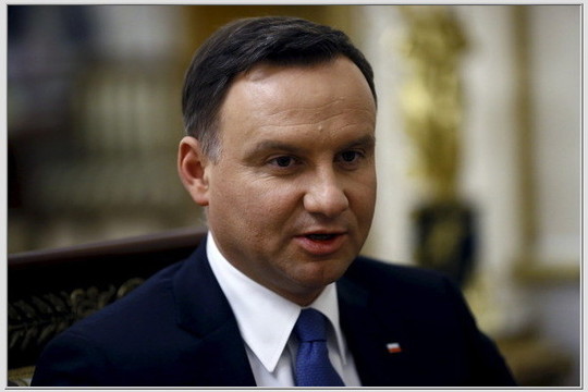 Lenkija skuba kapstytis iš aklavietės prieš atvykstant B. Obamai