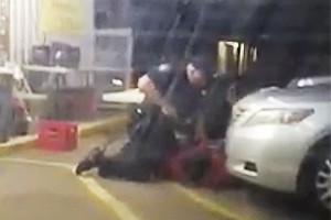 Nušovę juodaodį JAV pareigūnai susilaukė pasaulio kritikos