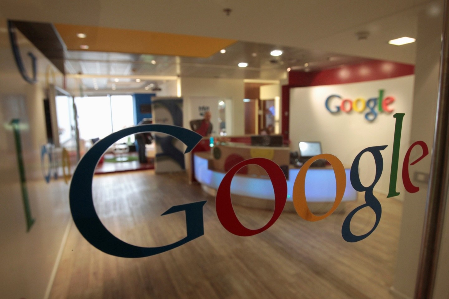 Yra specialistų, kurie nori dirbti įdomų, bet techniškai sudėtinga darbą, kokio Lietuvoje tiesiog nėra, pvz., kaip kompanijose „Microsoft“, „Google“ ar NASA.