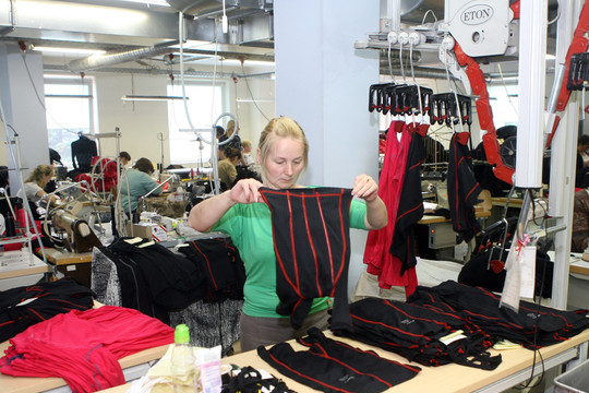 „Omniteksas“ svarsto atsisakyti visų prekės ženklų