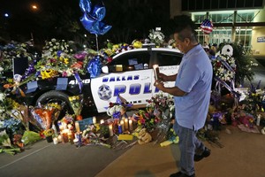 Išpuolis prieš policiją Dalase – pagrindiniai faktai