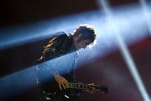 „Aerosmith“ gitaristas Joe Perry scenoje neteko sąmonės