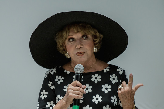 Ruta Lee – apie filmo „Tarp pilkų debesų“ vienintelį trūkumą