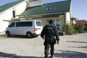 Kalės istorija (XII). Vaiko „mokslai“ – lytinių organų piešimas