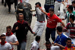 Žuvus matadorui sukilo ispanai: kodėl tęsiasi bulių kautynės?