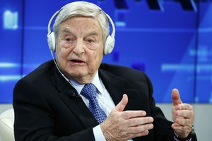G.Sorosas vėl turi ES gelbėjimo planą. Štai ką jis siūlo