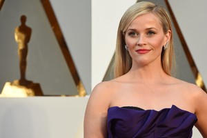 R.Witherspoon švenčia 15-ąsias „Užsispyrusios blondinės“ metines