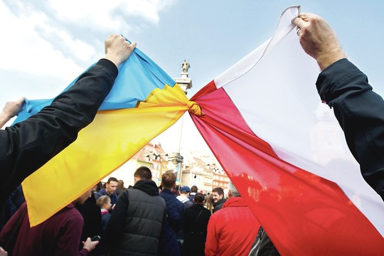 Tarp Varšuvos ir Kijevo bręsta politinė audra