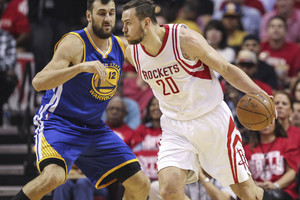 Šviesa horizonte: Donatas Motiejūnas tęsia derybas su „Rockets“