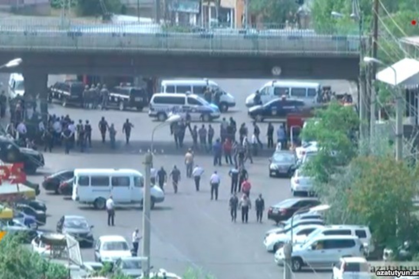 Jerevane užpulta policijos būstinė.<br>„Twitter“ nuotr.