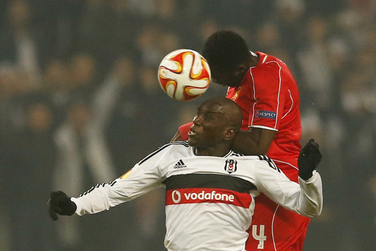 Kinijoje – kraupi Demba Ba trauma