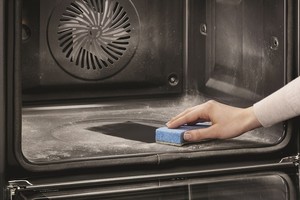 Įsiminkite tris dalykus, ir orkaitė bei kaitlentė visada blizgės